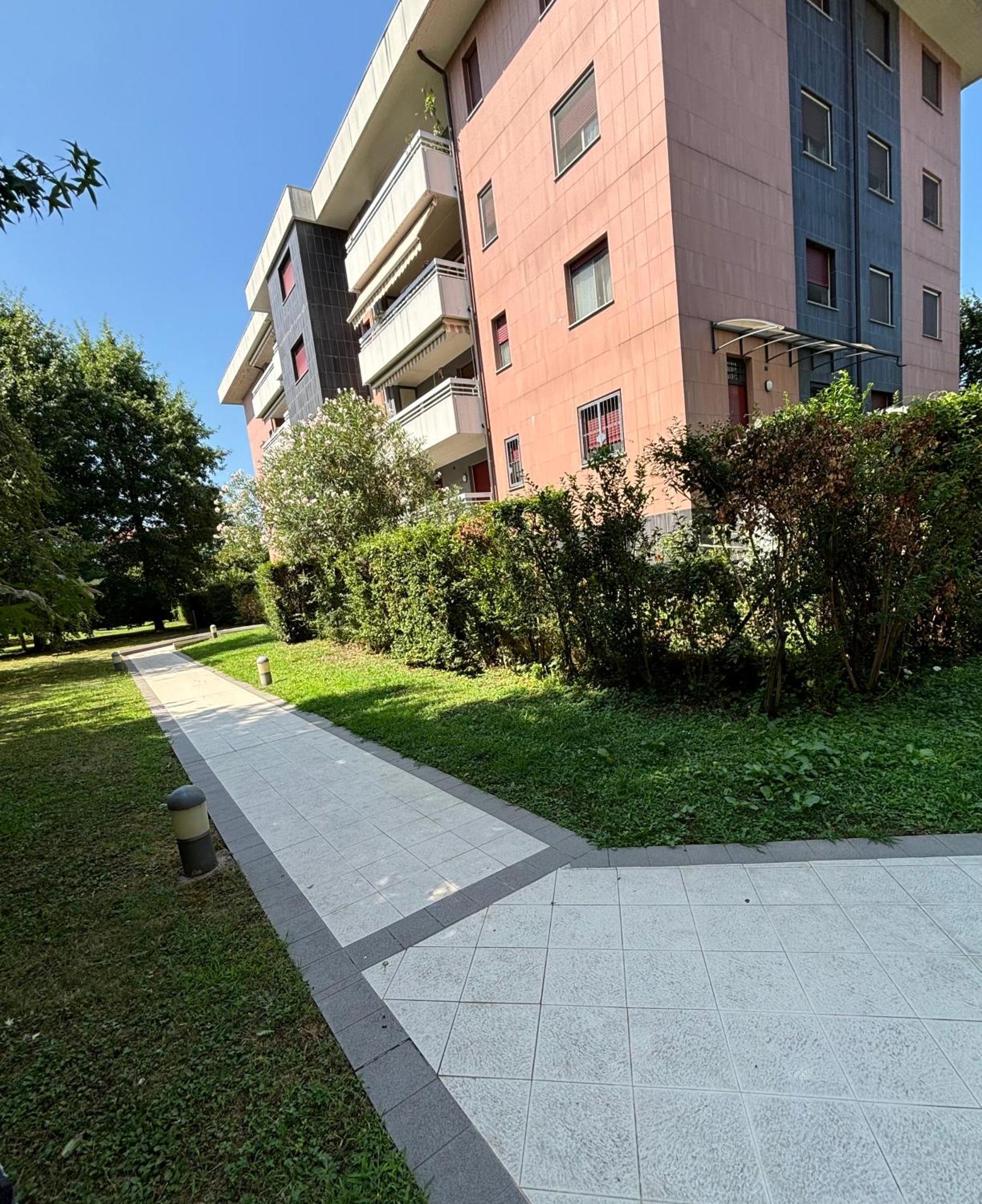 Casa Rino- Rho Fiera Apartment Exterior photo